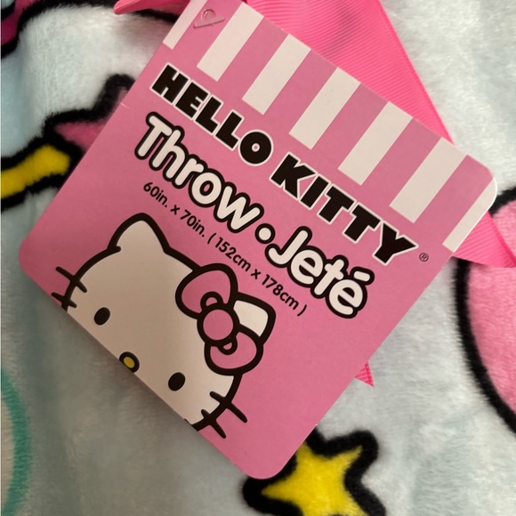 Hello Kitty NEW RELEASE Blue Balloon & Bows Plush Throw Blanket New Release - Picture 3 of 5